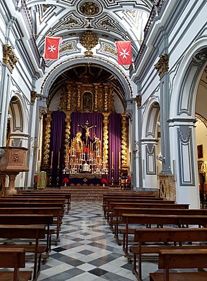 Archivo:Malaga ig Sn Juan Bautista f01-vista hacia el altar mayor