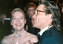 Archivo:Meryl Streep & Kurt Russell 61st Academy Awards (cropped)