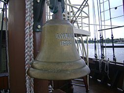 Archivo:Peacemaker ship bell
