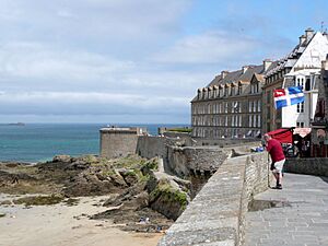 Archivo:Remparts-Saint-Malo-P105022