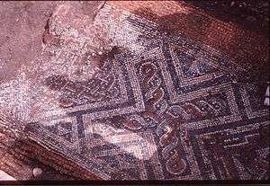Archivo:Roman mosaic under St Catherine's, Exeter - geograph.org.uk - 1140583