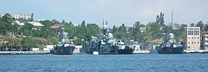 Archivo:Soviet and Russian Black Sea Fleet Guided Missile Corvettes