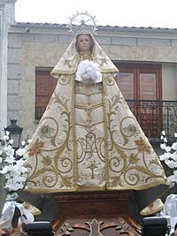 Archivo:Virgen de la Encina, patrona de Macotera