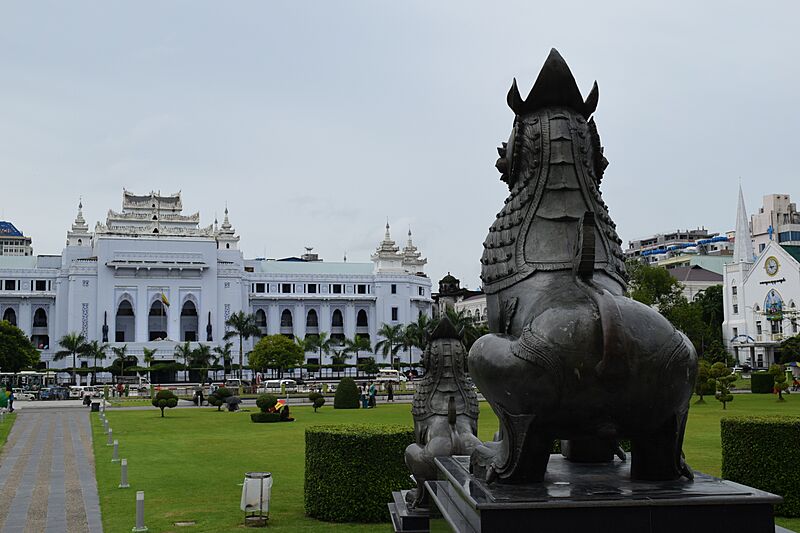 Yangon city hall - panoramio