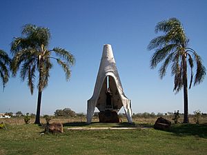 Archivo:Acceso a Santa Rita del Cuareim.