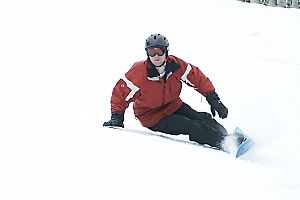 Archivo:Alpine snowboarder