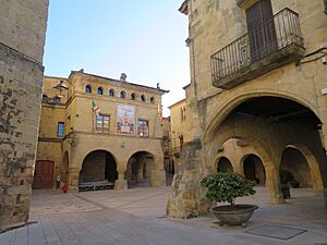 Archivo:Ayuntamiento de Horta de Sant Joan, Terra Alta