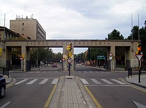 Archivo:Ciudad Universitaria Zaragoza