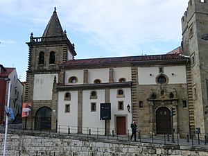 Archivo:Colegiata de San Juan Bautista (Gijón)