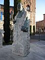 Escultura de Luis Astrana Marín, en Alcalá de Henares (España)