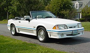 Archivo:Ford Mustang GT convertible (third generation)
