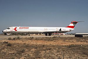 Archivo:McDonnell Douglas MD-82, Austrian Airlines JP6014985