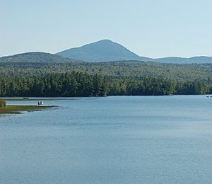 Archivo:Mount Blue Maine