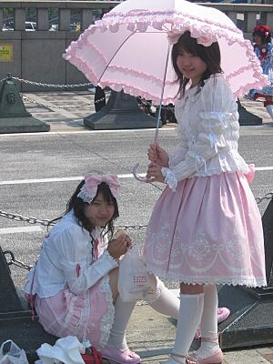 Archivo:Pink gothlolita