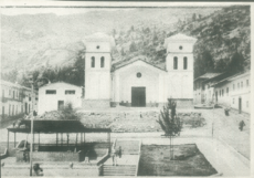 Archivo:Plaza de Huari 1968
