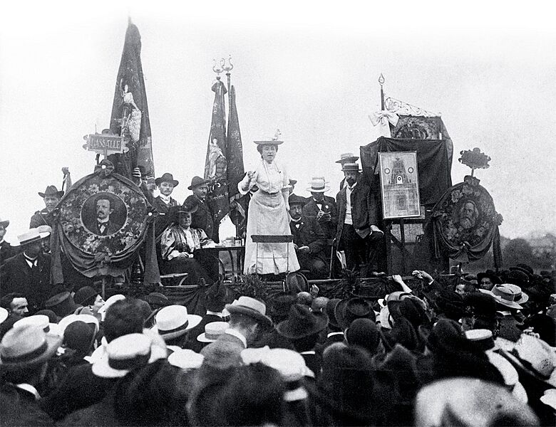 Rosa Lux Stuttgart 1907