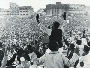 Archivo:Sheikh Mujibur Rahman 1970 meeting