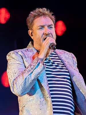 Simon Le Bon - DuranO2 1 010523 (47 of 74) (52873186625) (cropped).jpg