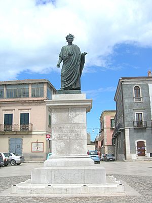 Archivo:Statua di Orazio
