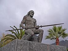 Archivo:Statue El Gran Tinerfe (fcm)