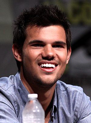 Archivo:Taylor Lautner Comic-Con 2012