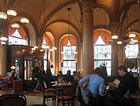 Archivo:Wien Cafe Central 2004