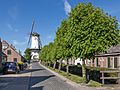 Willemstad, d´Orangemolen in straatzicht RM38950 foto3 2015-05-24 17.27