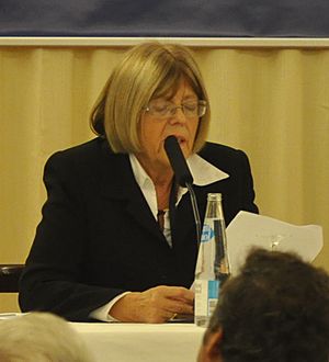 Anna Balletbò a la Inauguració de la XVI trobada deconomia a SAgaró, 21 doctubre de 2011.jpg