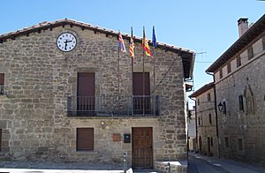 Archivo:Ayuntamiento de Navardún (Zaragoza) 001
