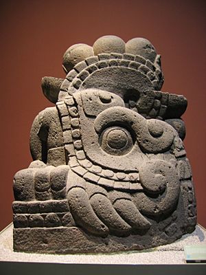 Archivo:Aztec serpent sculpture