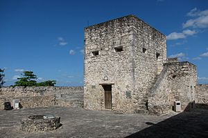 Archivo:Bacalar Fort