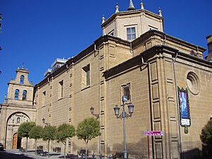 Archivo:Basílica de Nuestra Señora de la Vega de Haro - La Rioja