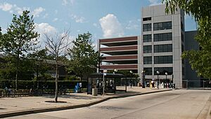 Archivo:CollegeParkMetroStationEast