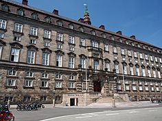 Archivo:Danish parlement in Copenhagen