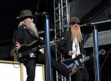 Archivo:Dusty hill and billy gibbons finland 2010