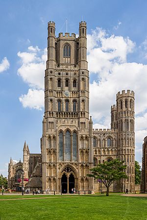 Archivo:Ely Cathedral Exterior, Cambridgeshire, UK - Diliff