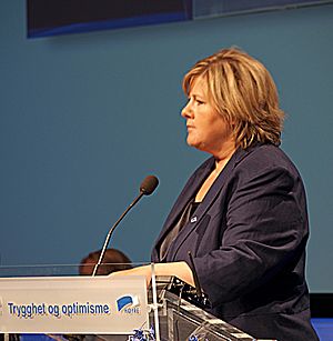 Archivo:Erna Solberg at party congress 2009