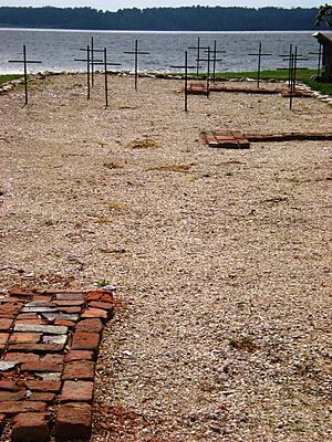 Archivo:Graveyard at Jamestowne Historic National Park - Sarah Stierch