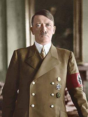 Archivo:Hitler portrait crop (colorized)