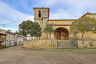 Iglesia de Santa María de Magdalena en Ahigal de los Aceiteros.jpg