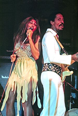 Archivo:Ike & Tina Turner 231172 Dia32
