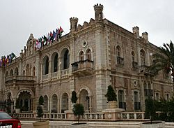 Archivo:Jacir palace