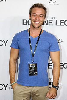 Archivo:Lincoln Lewis 24