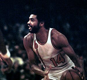 Archivo:Lionel Hollins