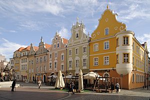 Archivo:Market Square Opole Southside 2019