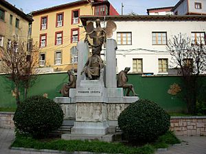 Archivo:Monumento a Teodoro Cuesta (Mieres) 2