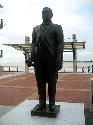 Archivo:Monumento de Otto Arosemena
