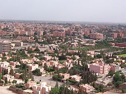 Archivo:MoroccoMarrakech townfromhill2