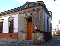 Archivo:Museo arqueologico edificio principal