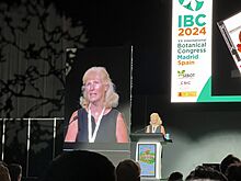 Pam Soltis plenary presentation XX International Botanical Congress.jpg